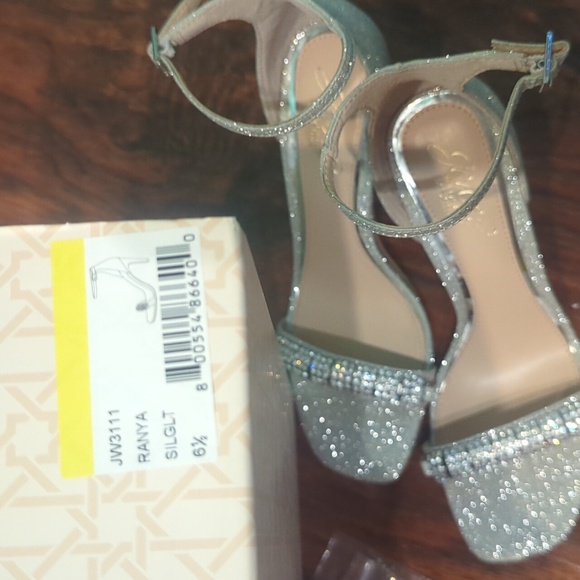Jewel Badgley Mischka silver high heels size 6.5 - Picture 5 of 7
